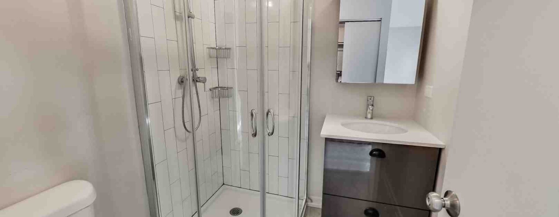 Modern bathroom rainfall shower - Modern bathroom rainfall shower