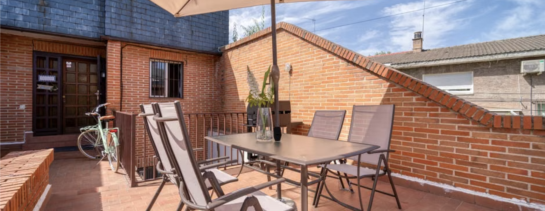 apartment for rent with terrace