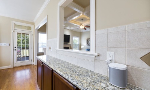 granite countertops - apartments with granite countertops