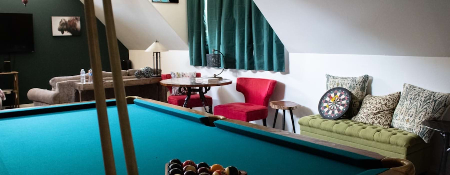 apartments with pool table - apartments with pool table