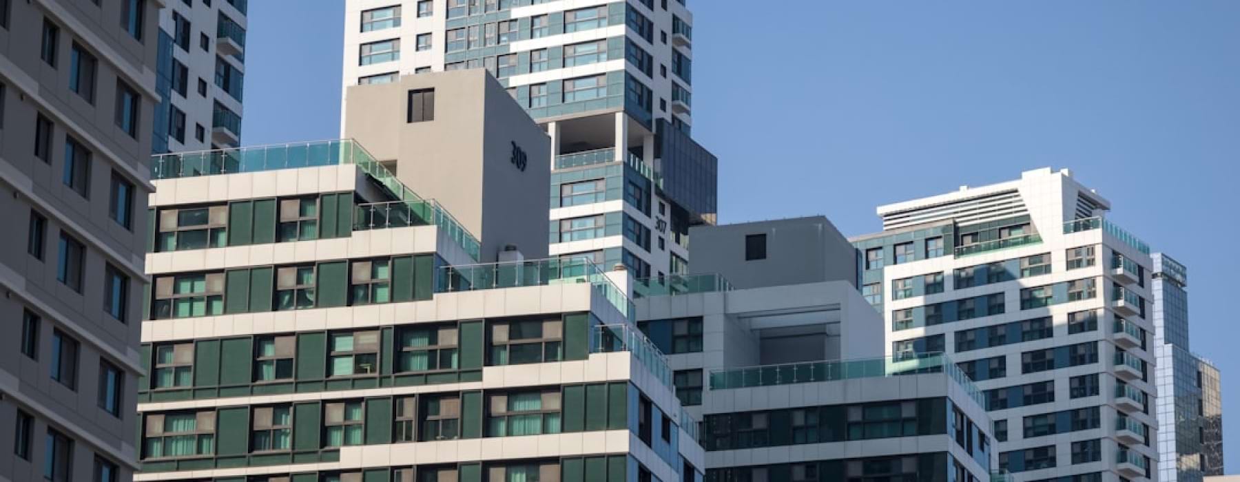 apartment building roof - apartment building roof